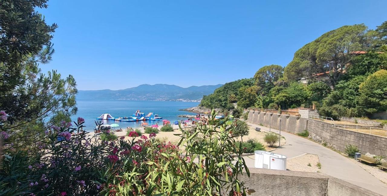 Sea View Deluxe Apartment Rijeka Extérieur photo