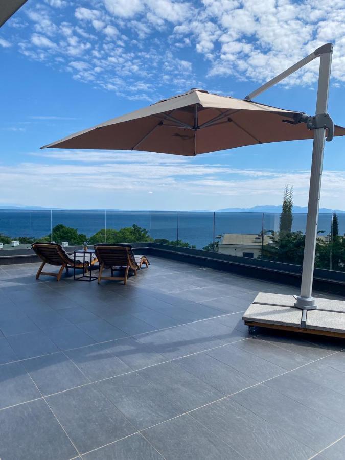 Sea View Deluxe Apartment Rijeka Extérieur photo